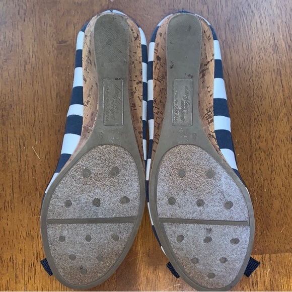 Excellent Preowned Condition Dexflex Wedge Shoes Size 8. Very Cute - Picture 5 of 9